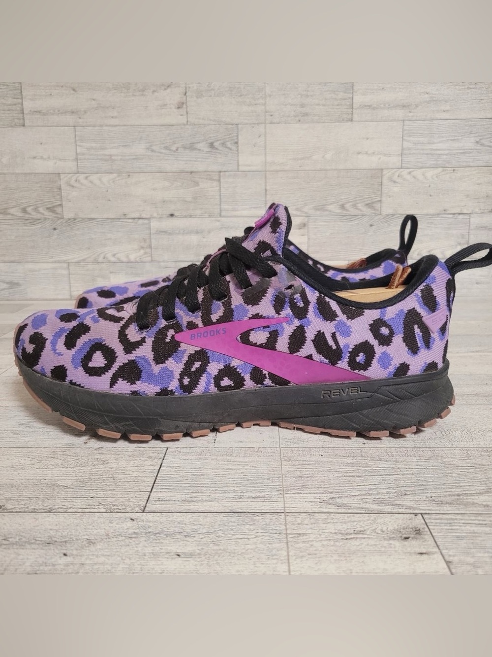 Women’s 7 Brooks Revel 5 Purple Black Electric Animal Cheetah Running Sneakers